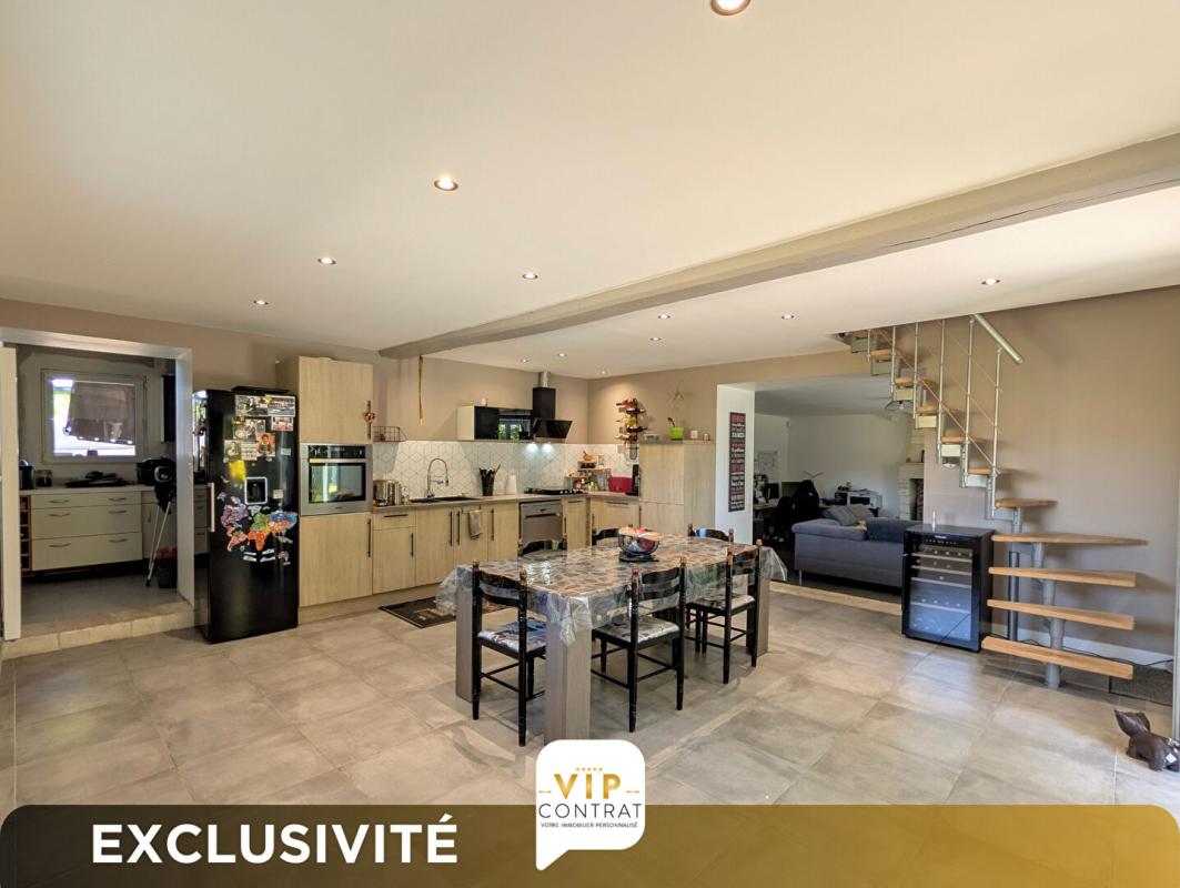 ROUFFIAC Ensemble immobilier 2 maisons charentaise + parc arboré + GARANTIE PROTEC+ 12 MOIS INCLUS ! 12
