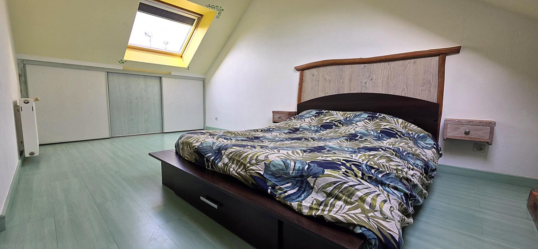 DONGES Maison familiale de 116 m²  habitable, offrant 4 chambres et un grand jardin 12