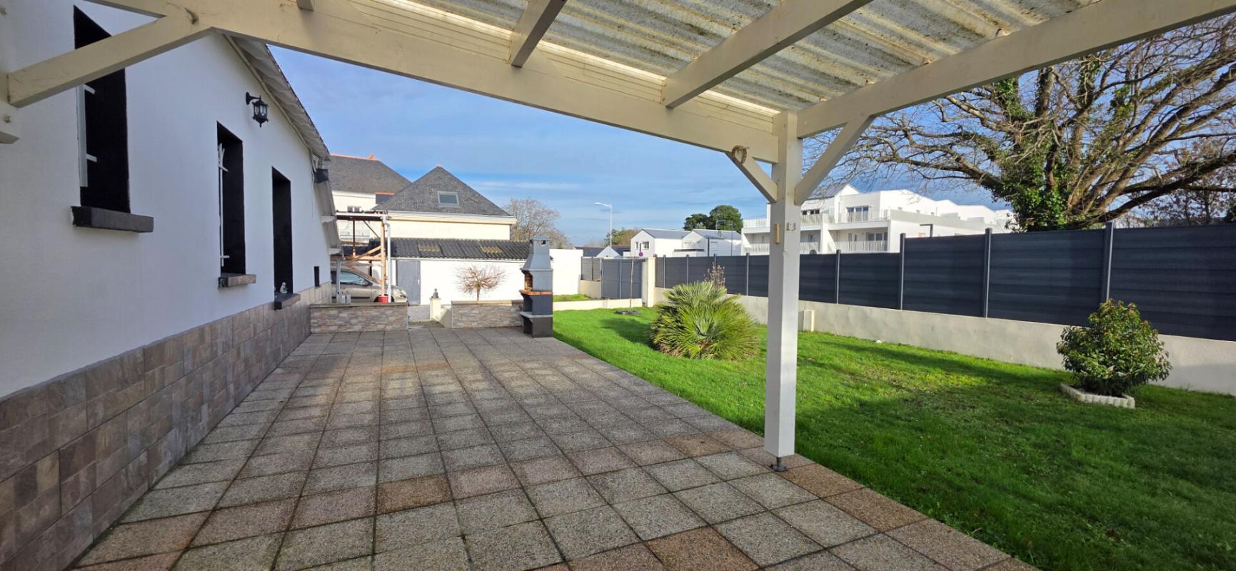 DONGES Maison familiale de 116 m²  habitable, offrant 4 chambres et un grand jardin 5