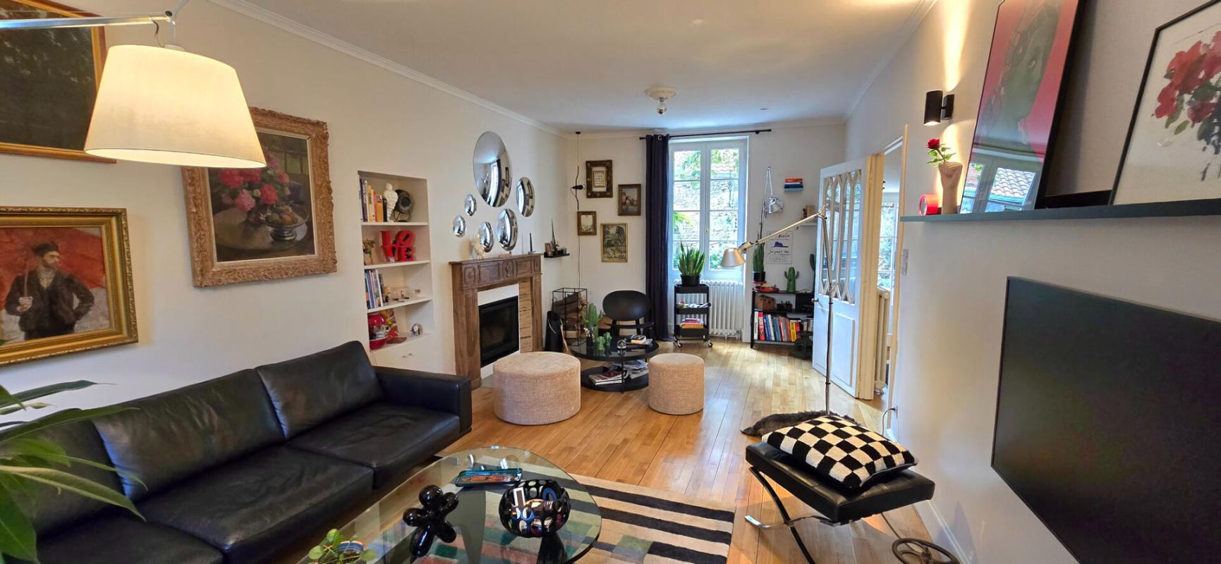 PERIGUEUX Maison de ville de type 9, surface habitable de 180 m², avec jardin et dépendance 5