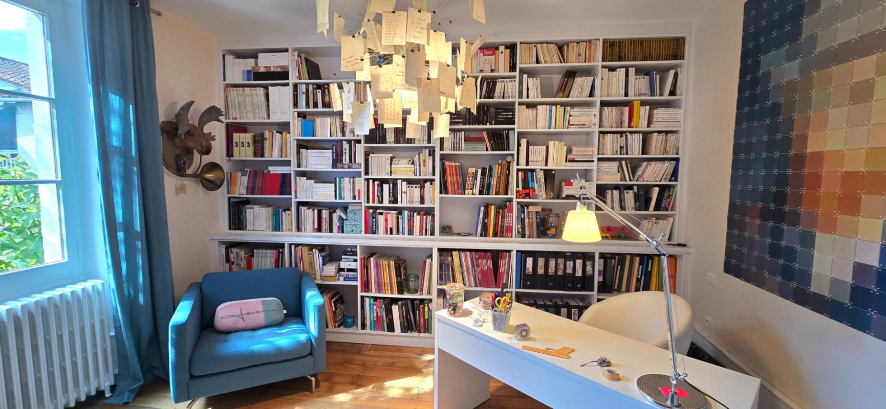 PERIGUEUX Maison de ville de type 9, surface habitable de 180 m², avec jardin et dépendance 9