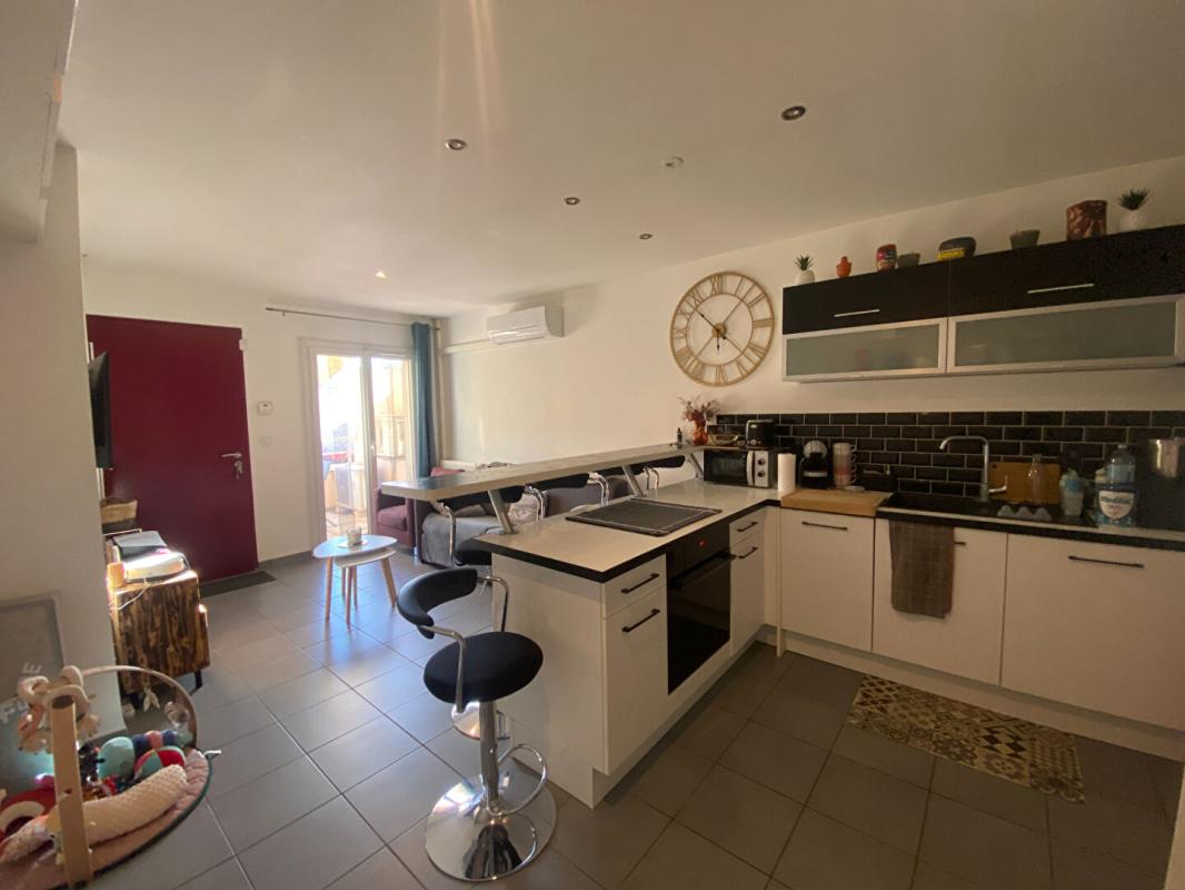 GARDANNE À louer  - T2 lumineux avec terrasse à Gardanne 3