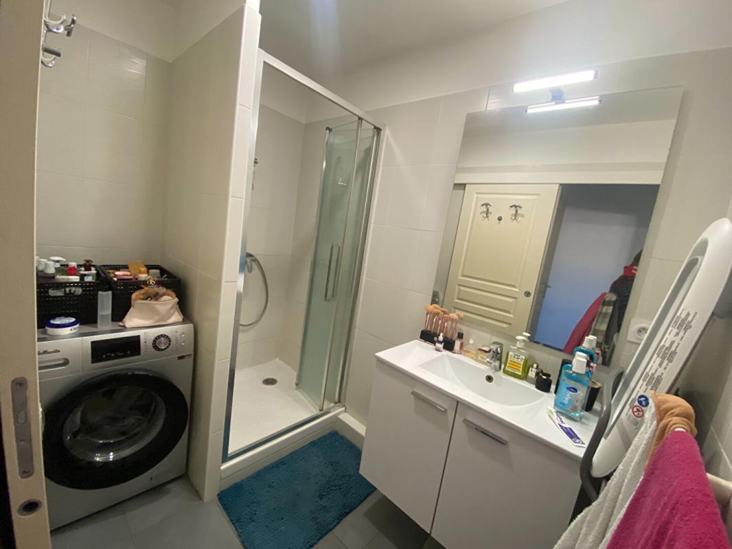 GARDANNE À louer  - T2 lumineux avec terrasse à Gardanne 5