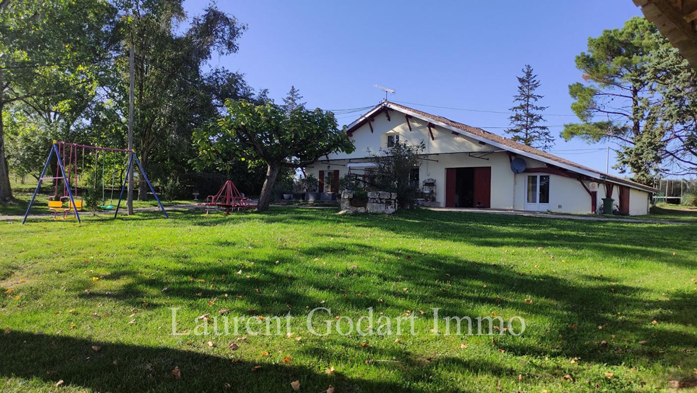 CASTELJALOUX Maison de 230m² avec dépendance sur 5000m² 1