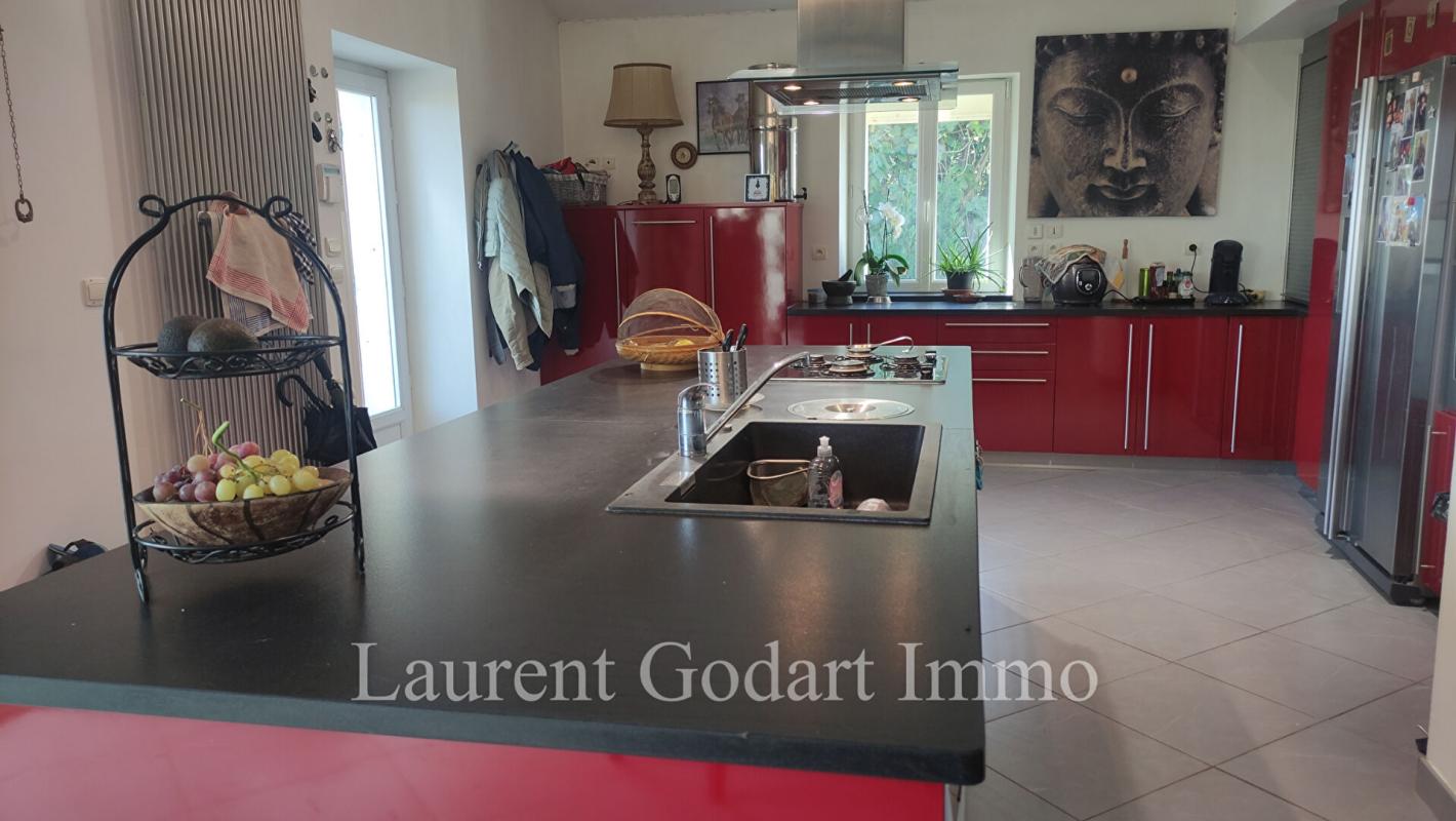 CASTELJALOUX Maison de 230m² avec dépendance sur 5000m² 3