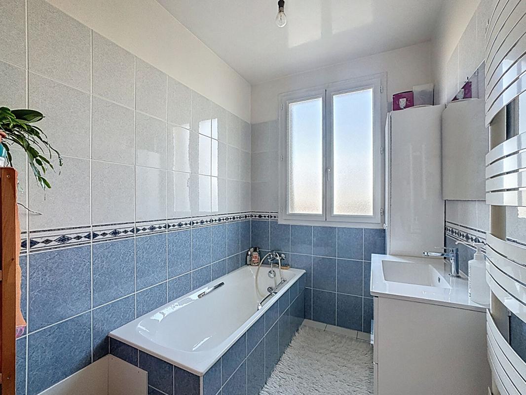 IGNY Gommonvilliers  Maison familiale lumineuse avec terrasse plein Sud et fort potentiel 11