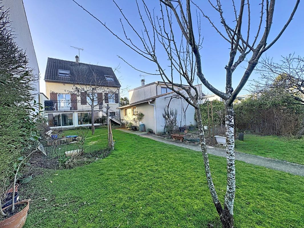 IGNY Gommonvilliers  Maison familiale lumineuse avec terrasse plein Sud et fort potentiel 16