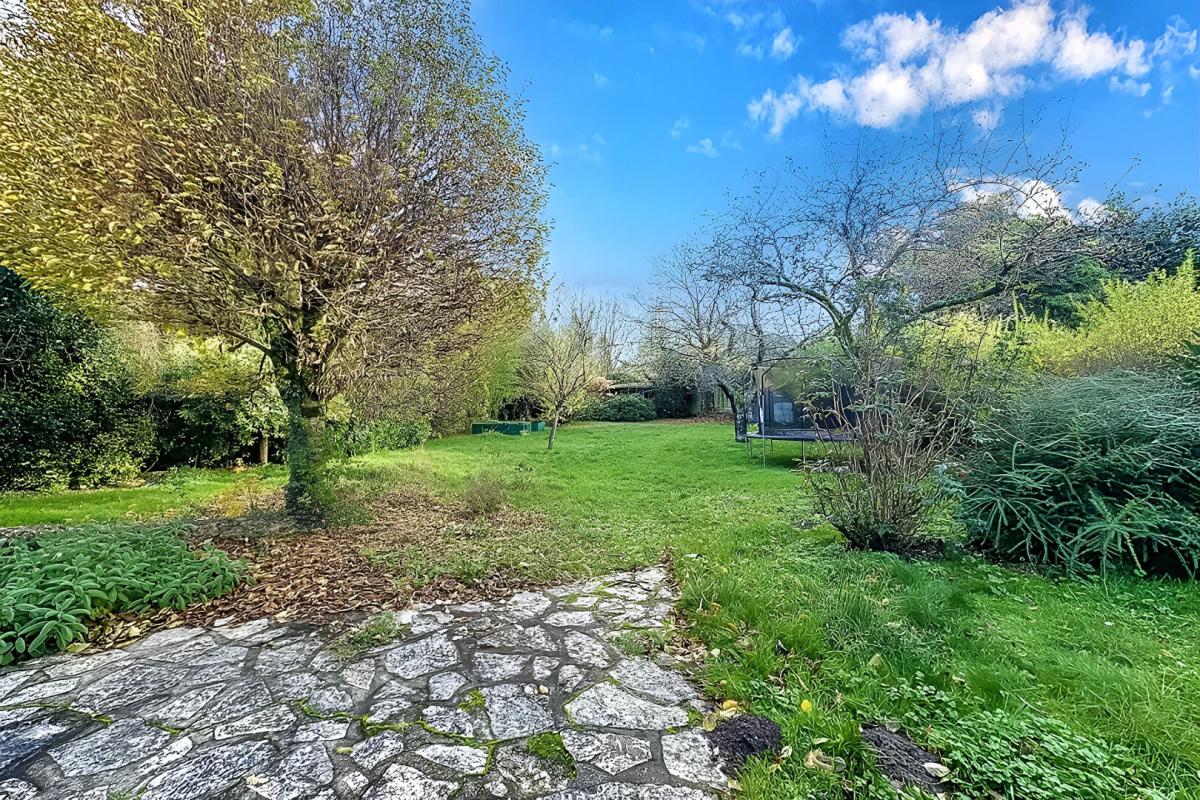 IGNY Nature, espace et lumière  Maison familiale de standing à Igny 16