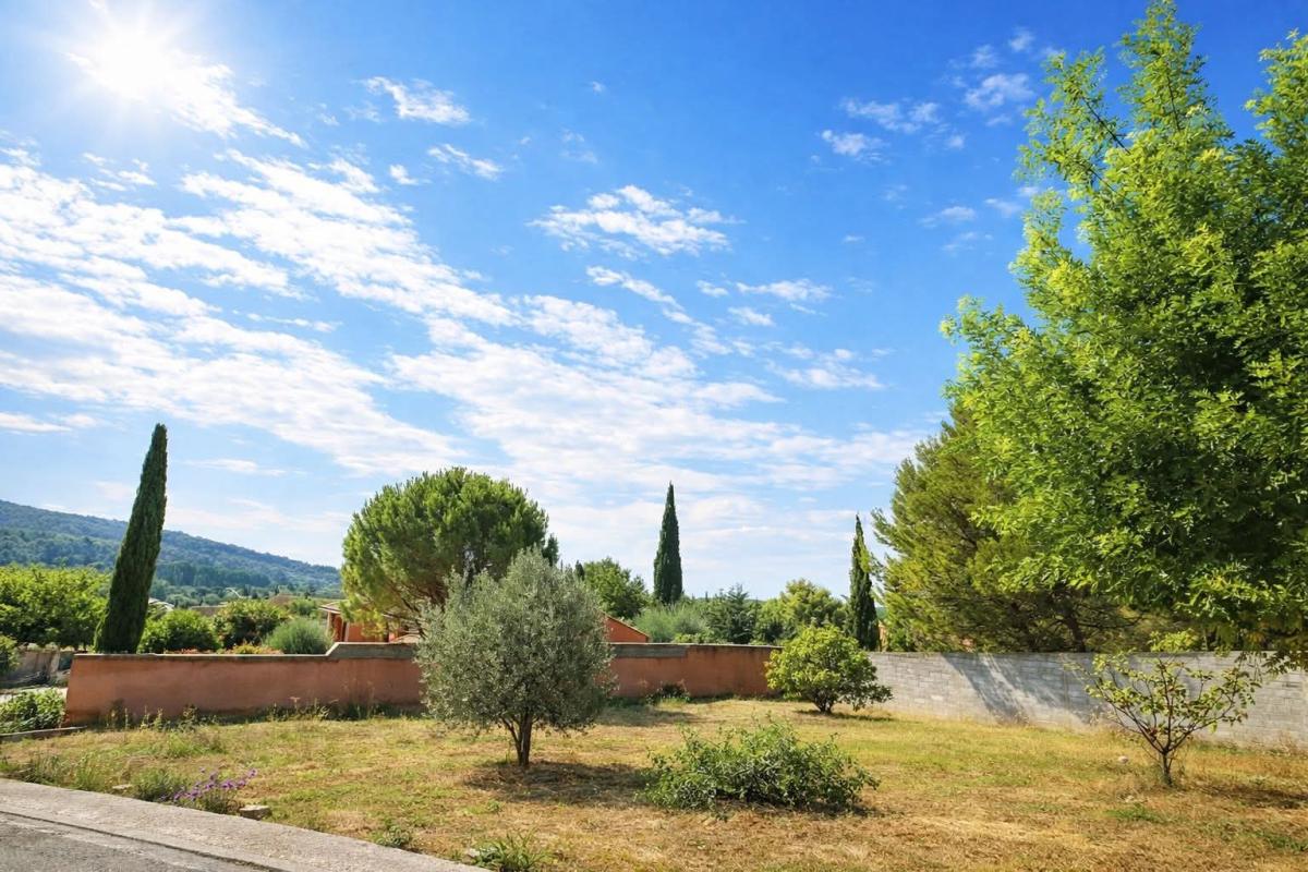 BIZE-MINERVOIS Terrain constructible viabilisé de 475M² Bize Minervois 2