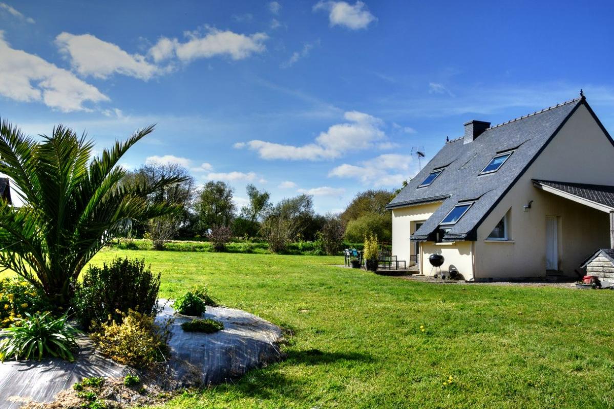 LANNION Maison récente 4 chambres sur 1500 m2 au calme 10