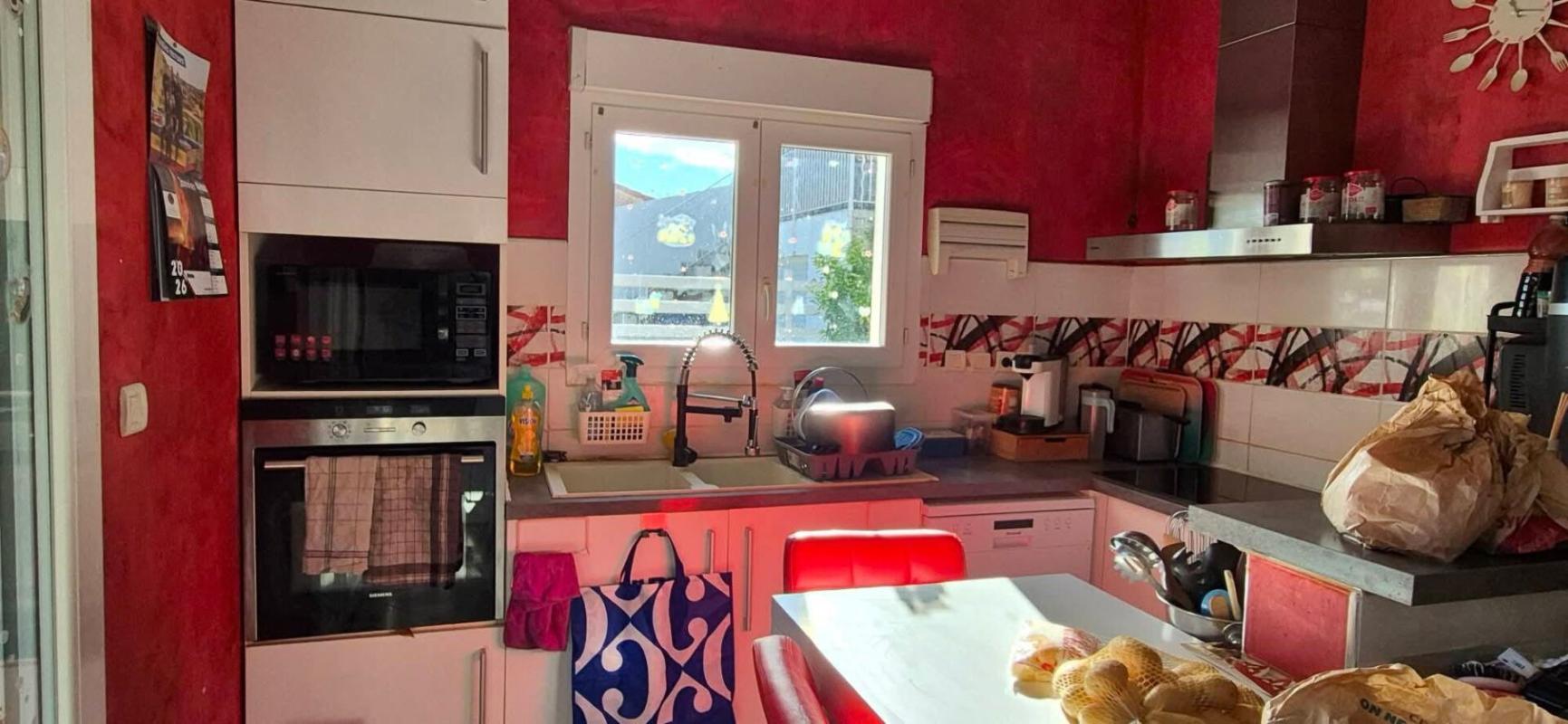 PAULHAN Villa  12 pièce(s) 252 m2 1