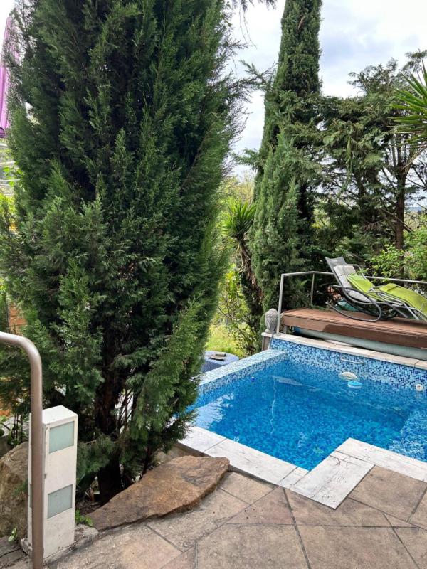 AURIBEAU-SUR-SIAGNE Maison Auribeau Sur Siagne 6 pièce(s) 180 m2 6