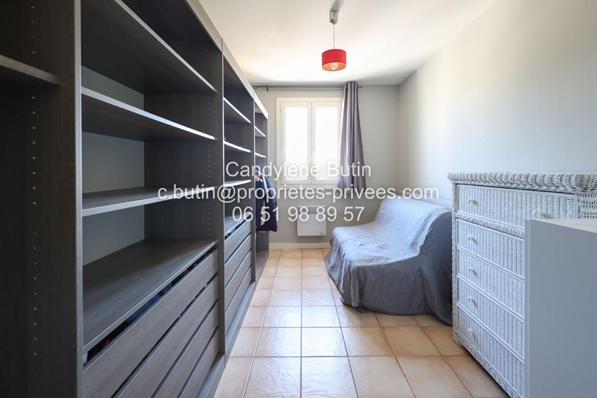 MAUREILHAN Villa T5 avec piscine et espace détente ,120 m² habitables 15