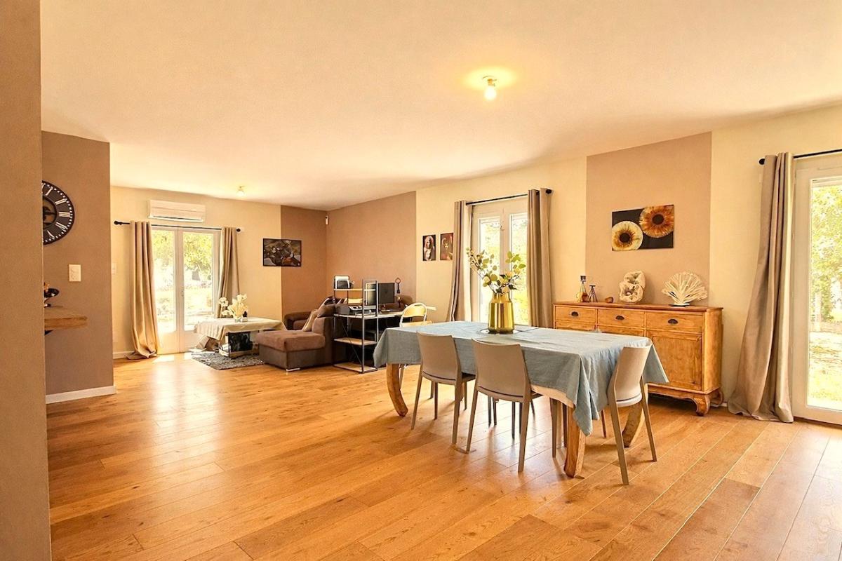 LE SEQUESTRE Maison Le Sequestre 6 pièce(s) 123 m² 2