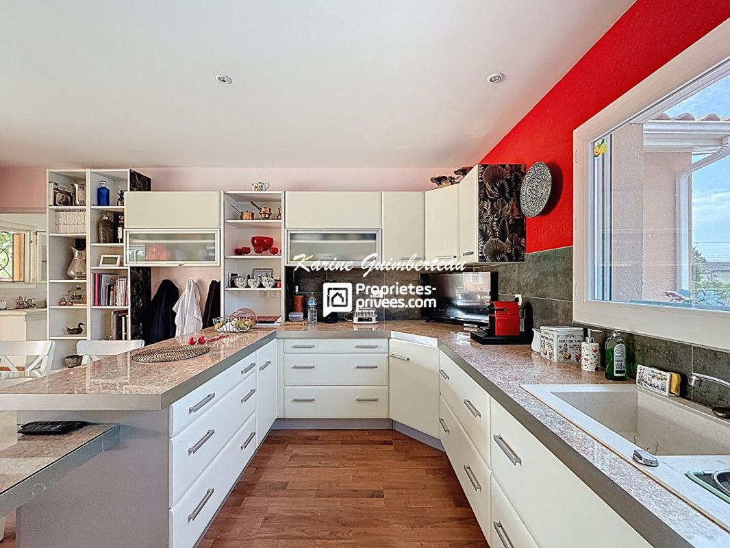 FRONSAC Pavillon de plain-pied avec jardin + garage 4