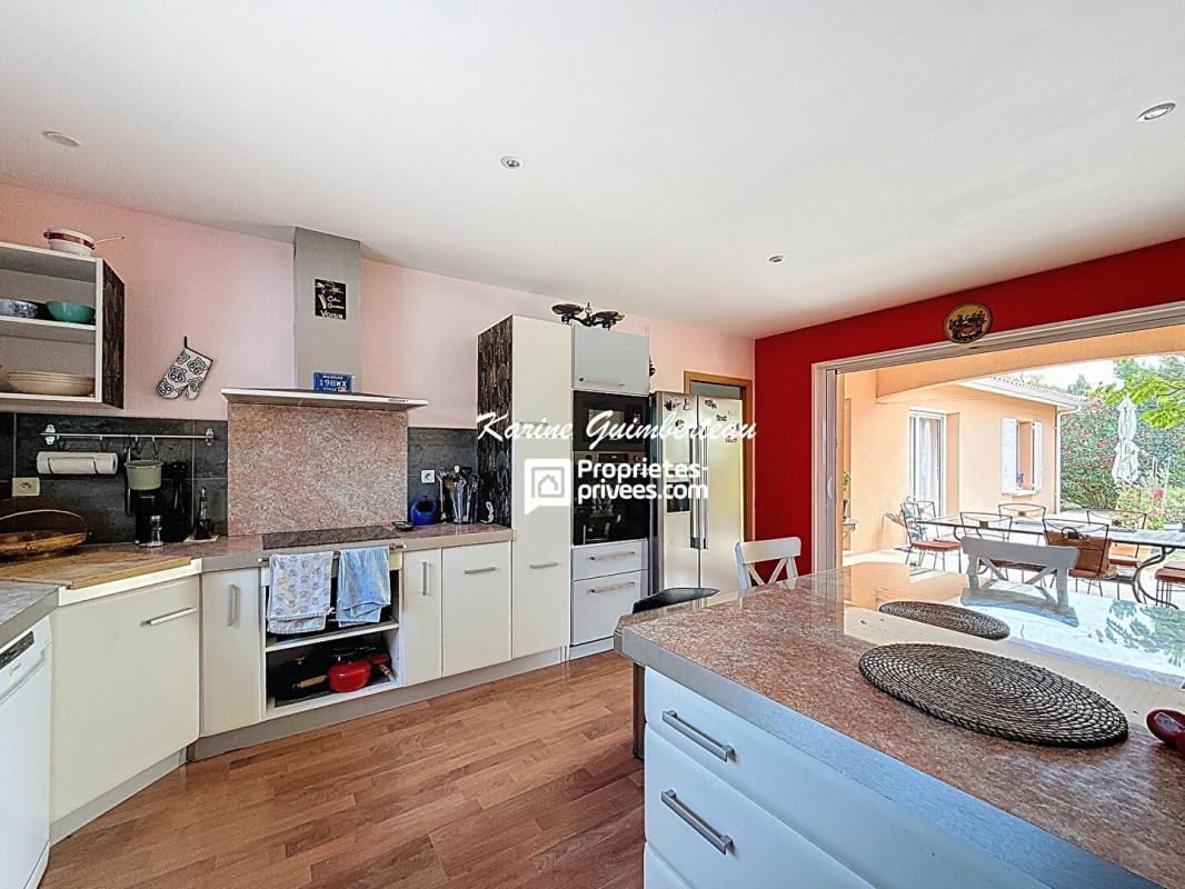 FRONSAC Pavillon de plain-pied avec jardin + garage 6