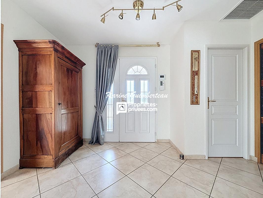 FRONSAC Pavillon de plain-pied avec jardin + garage 9