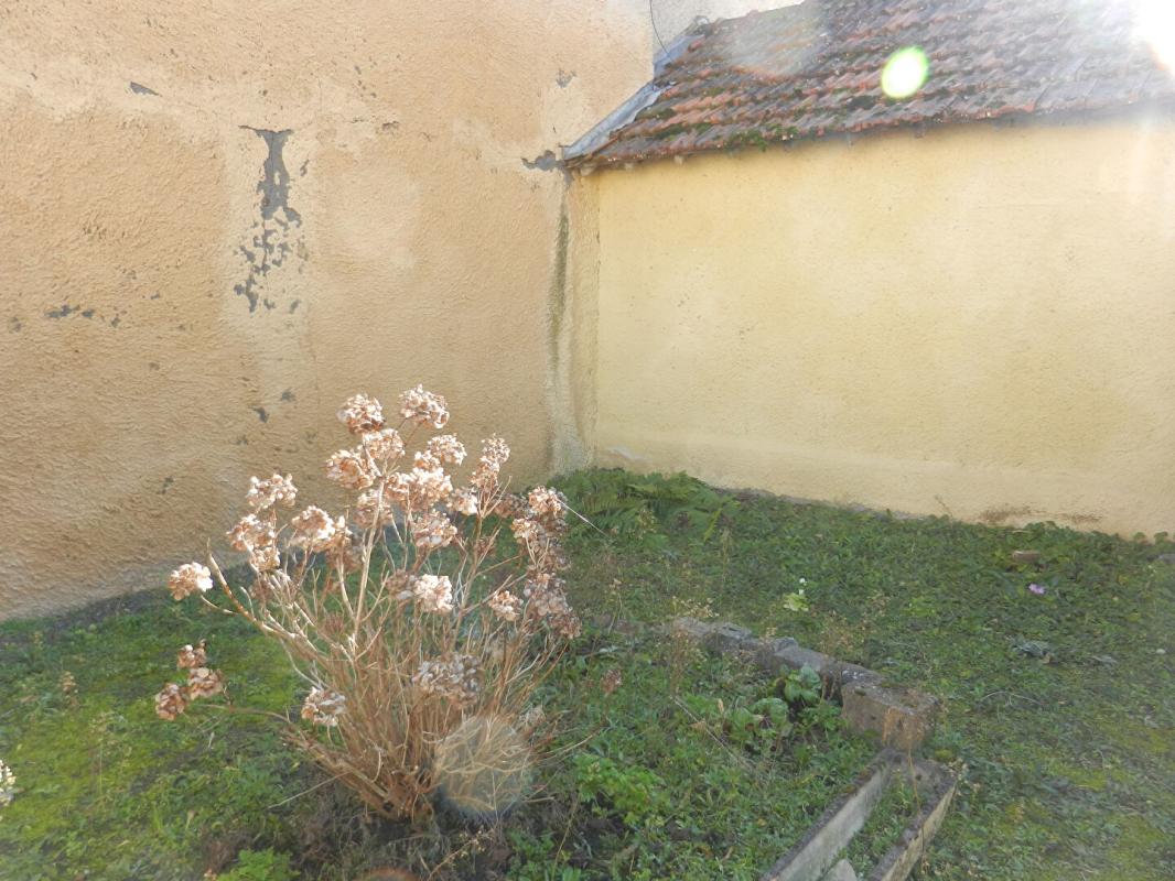 NONANCOURT Maison Nonancourt  4 pièce(s) 14