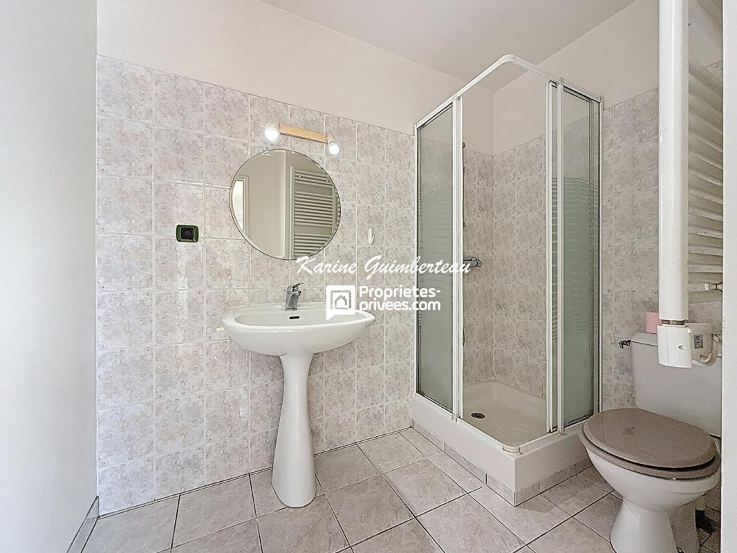 COUTRAS Coutras : Maison + studio + jardin arboré + garage 12