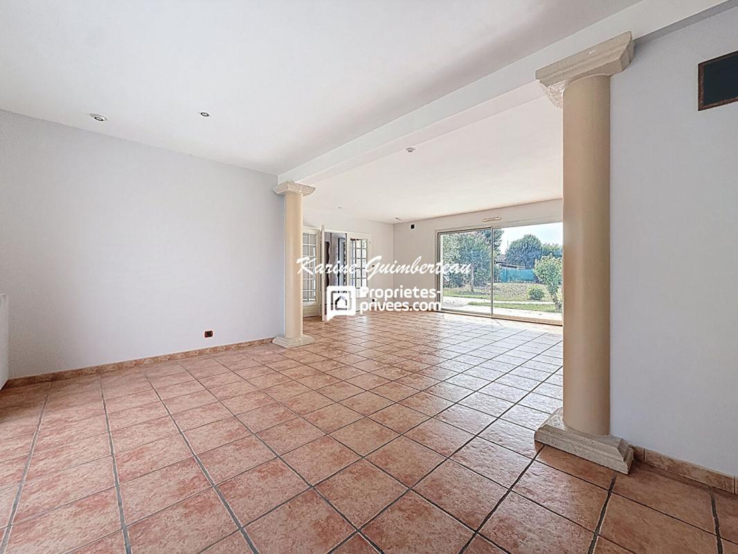 COUTRAS Coutras : Maison + studio + jardin arboré + garage 13