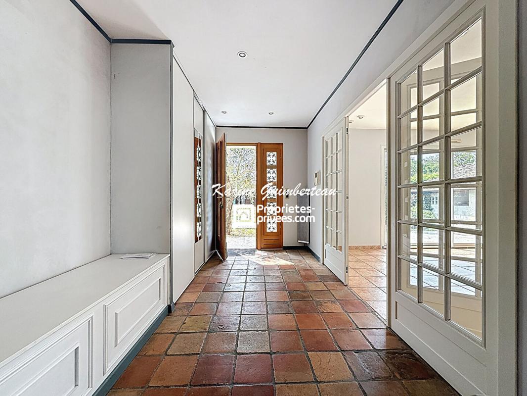 COUTRAS Coutras : Maison + studio + jardin arboré + garage 14