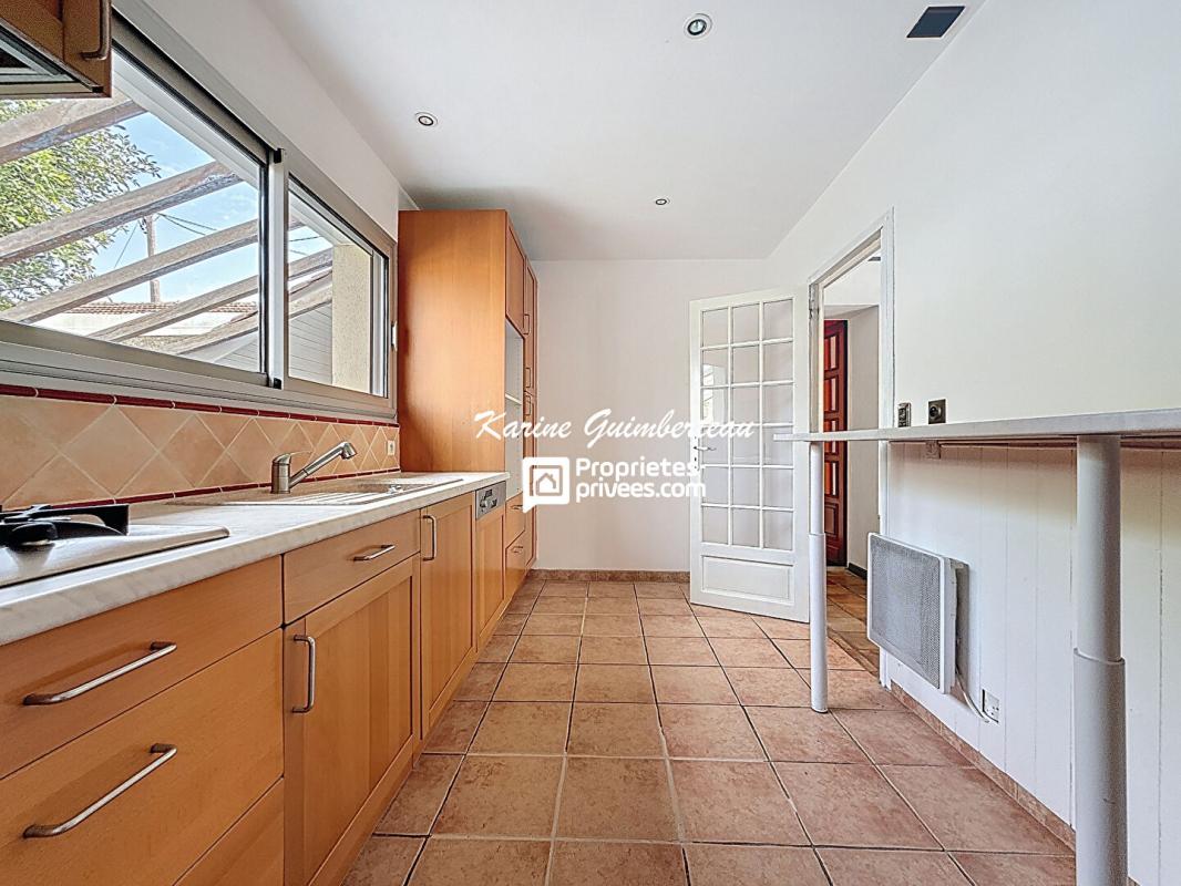 COUTRAS Coutras : Maison + studio + jardin arboré + garage 6