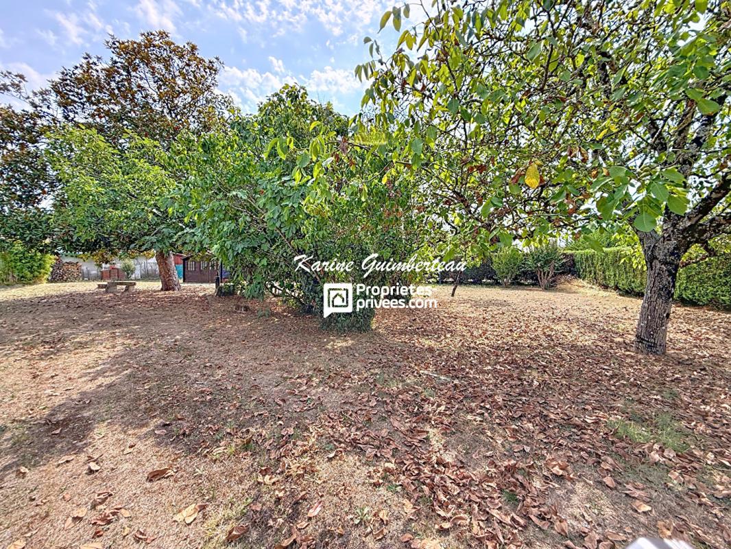 COUTRAS Coutras : Maison + studio + jardin arboré + garage 8