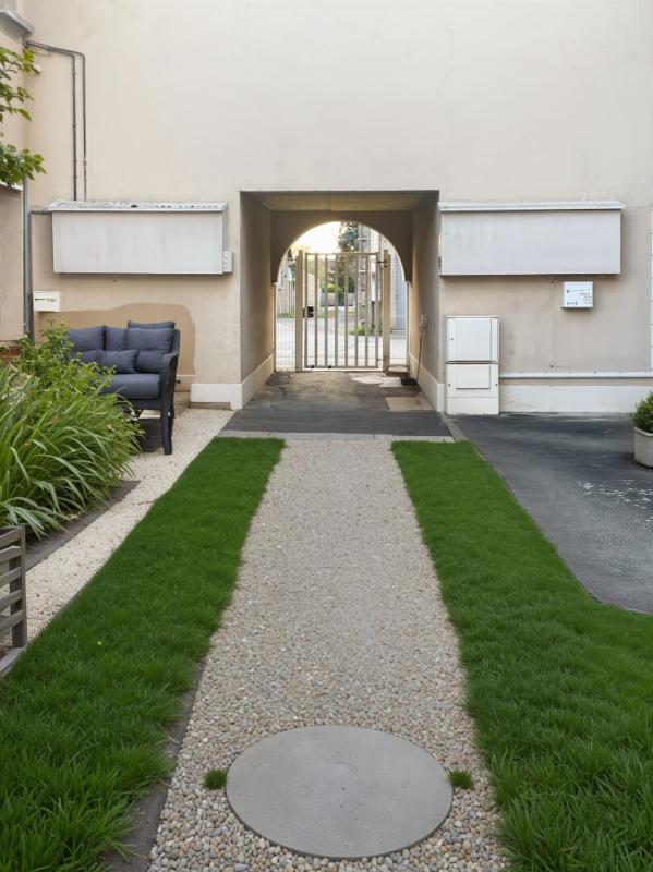 CHATEAUROUX Châteauroux T4 avec jardin & véranda en coeur de ville, Fort potentiel ! 2