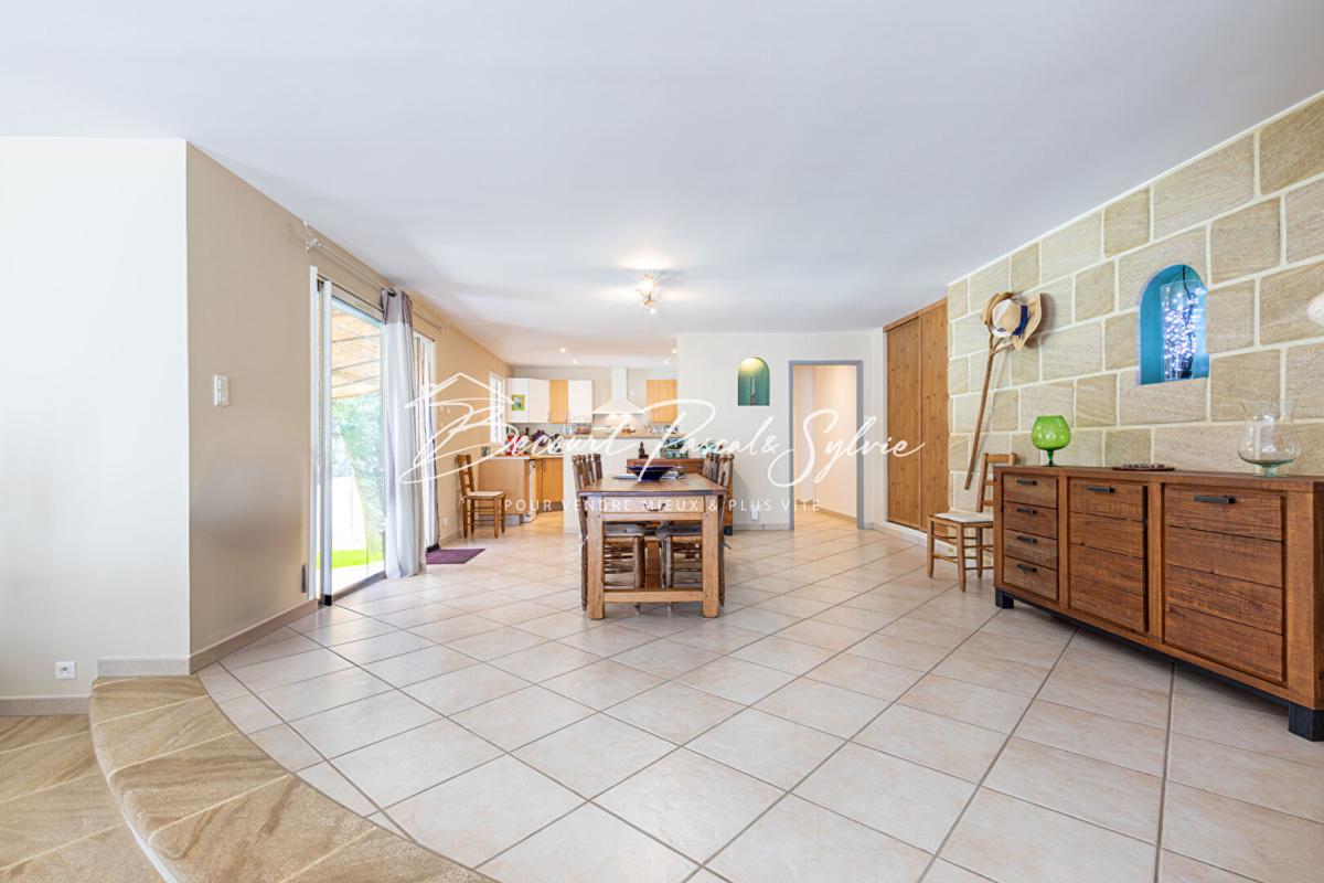 SAINT-DIDIER Maison plain-pied 178 m² ? Environnement calme ? Saint-Didier 17