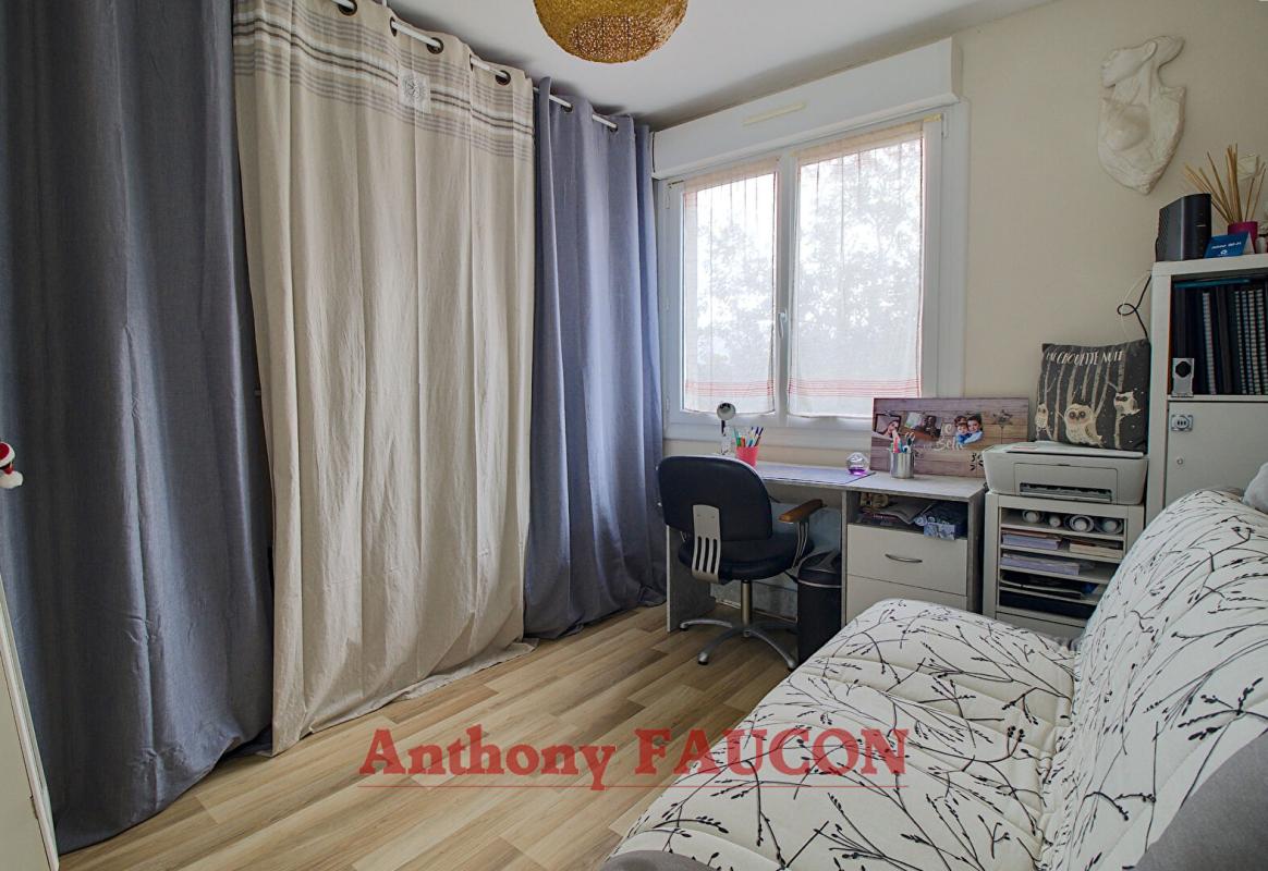 THORIGNY Maison Thorigny 6 pièce(s) 102 m2 8