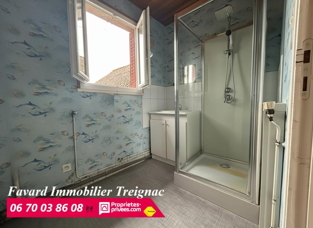 CHAMBERET Maison de village avec grand terrain plat - Beau potentiel - Chamberet 12