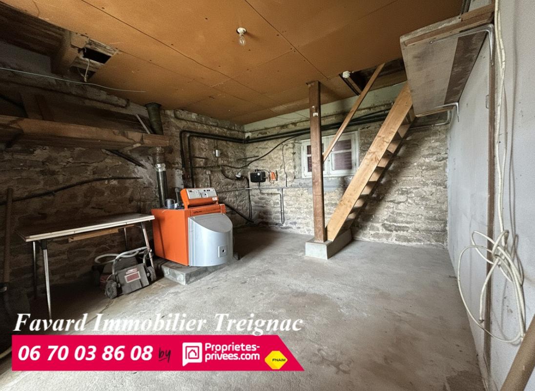 CHAMBERET Maison de village avec grand terrain plat - Beau potentiel - Chamberet 13