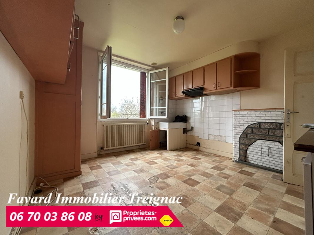 CHAMBERET Maison de village avec grand terrain plat - Beau potentiel - Chamberet 9