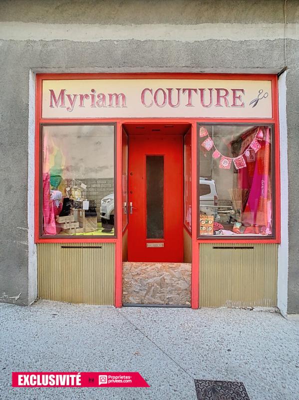 LE VIGAN Local Le Vigan 3 pièce(s) 81 m2 1