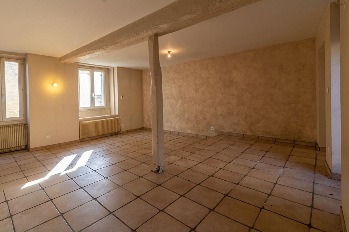 GENOUILLY Maison Genouilly 6 pièce(s) 104 m2 4