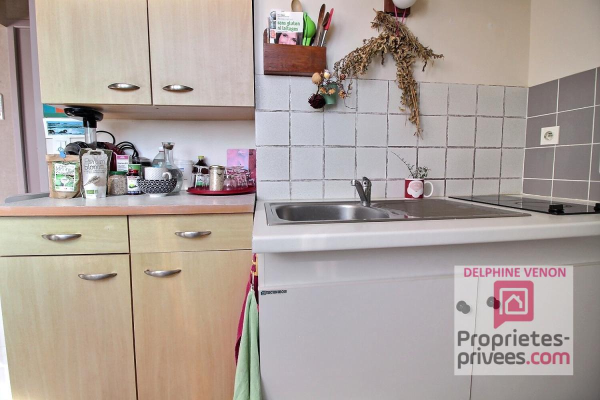 CHATEAUNEUF-SUR-LOIRE Studio avec balcon dans le centre ville de Chateauneuf Sur Loire 6