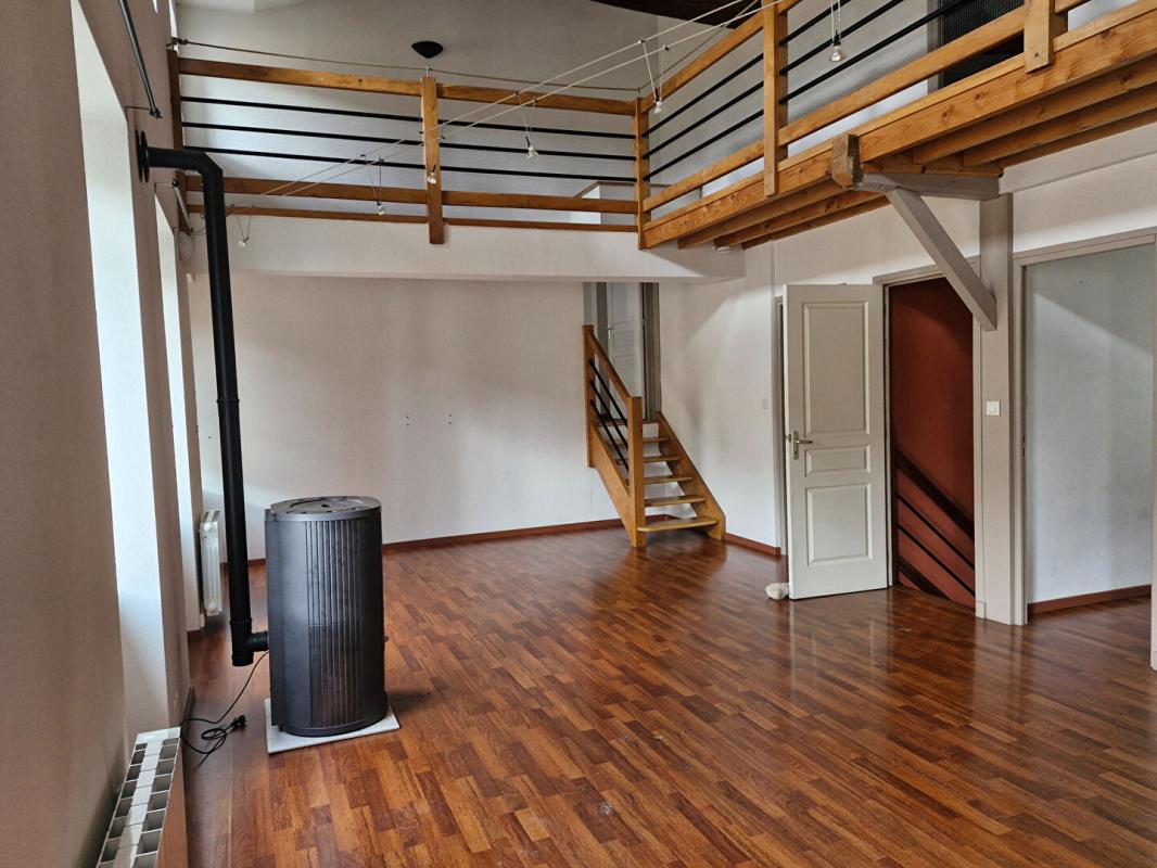 SAINT-JUST-EN-CHEVALET ST JUST EN CHEVALET - IMMEUBLE 1