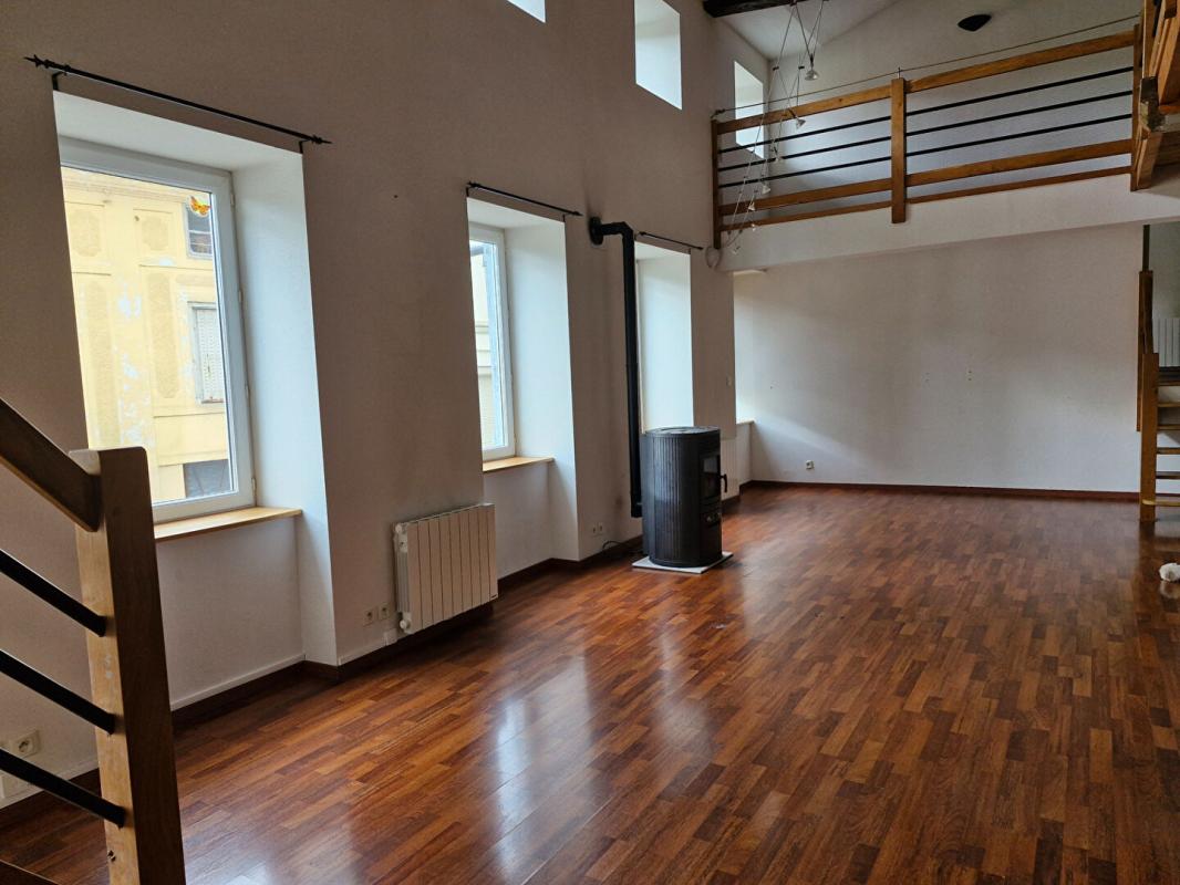 SAINT-JUST-EN-CHEVALET ST JUST EN CHEVALET - IMMEUBLE 2