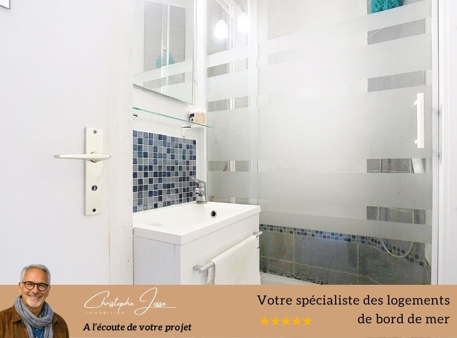 PORT LEUCATE T2 avec terrasse et parking vue mer 6