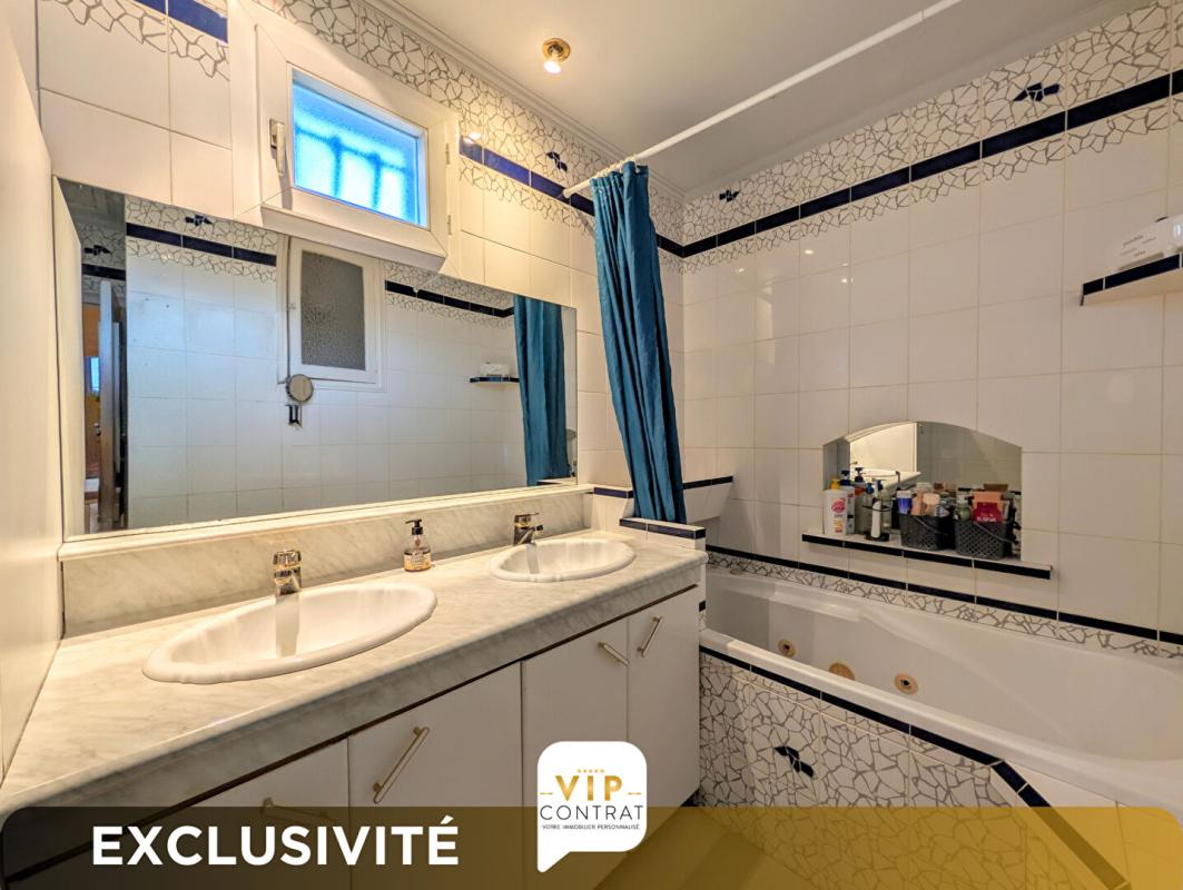 CHATEAUBERNARD Maison Chateaubernard 5 pièce(s) 160 m2 EXCULSIVITE VIP 14