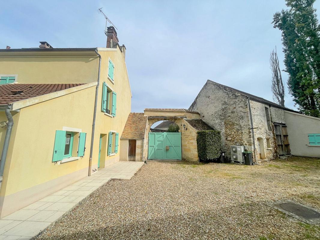 FREMAINVILLE Corps de ferme à vendre sur Frémainville 17