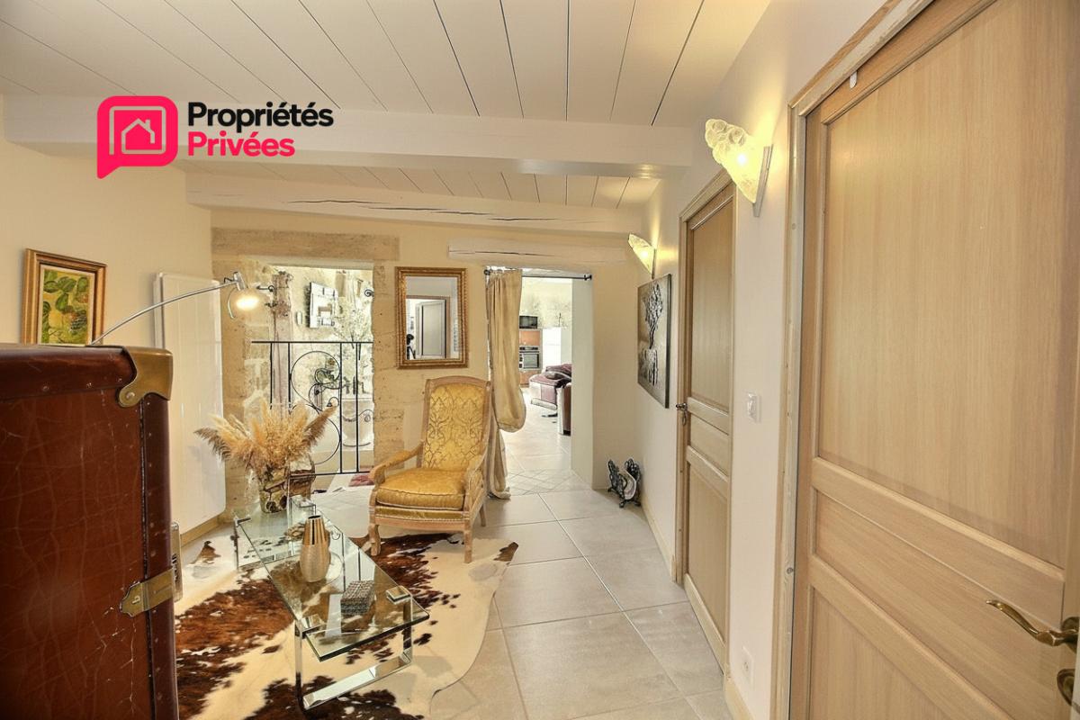 UZES UZES : A 5 km Maison de village 5 pièce(s) 118 m2, Terrasse , entièrement rénovée 11