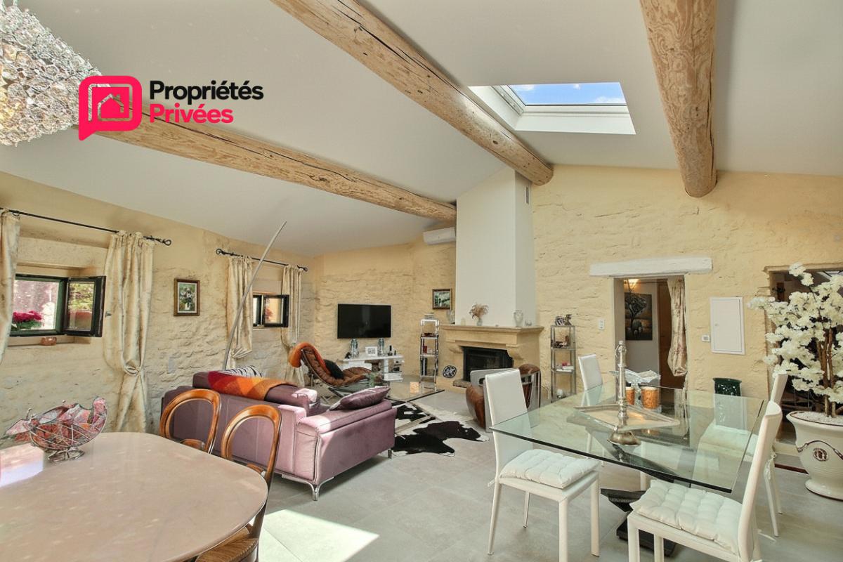UZES UZES : A 5 km Maison de village 5 pièce(s) 118 m2, Terrasse , entièrement rénovée 4