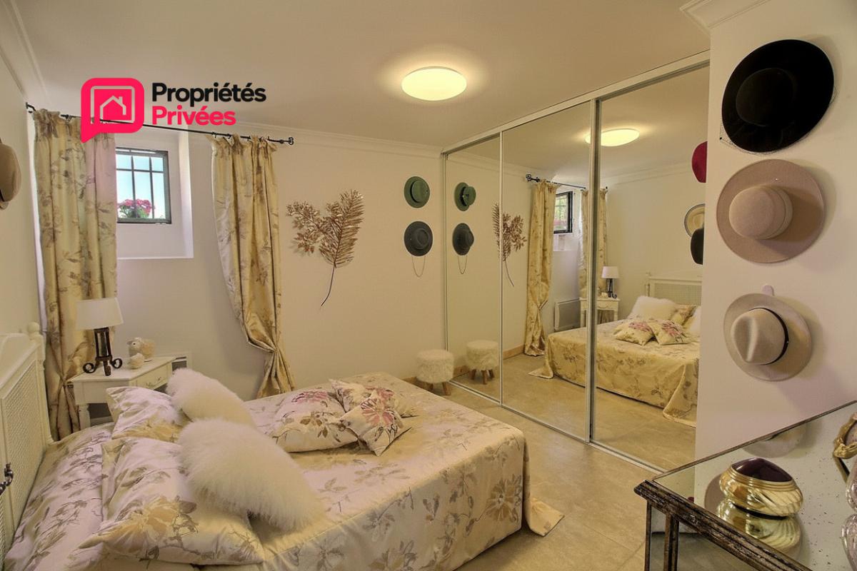 UZES UZES : A 5 km Maison de village 5 pièce(s) 118 m2, Terrasse , entièrement rénovée 7