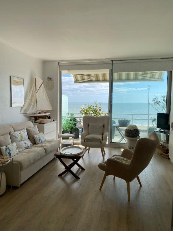 LA BAULE-ESCOUBLAC Face mer  Appartement  1 pièce(s) 32 m2 entierment rénové 4