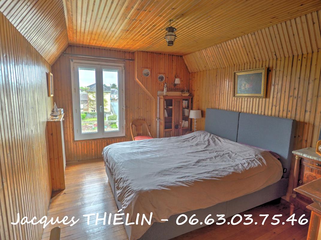 LONGUE-JUMELLES Maison de caractère en hypercentre de Longué-Jumelles ? 198 m² ? 5 chambres ? Terrain clos 17