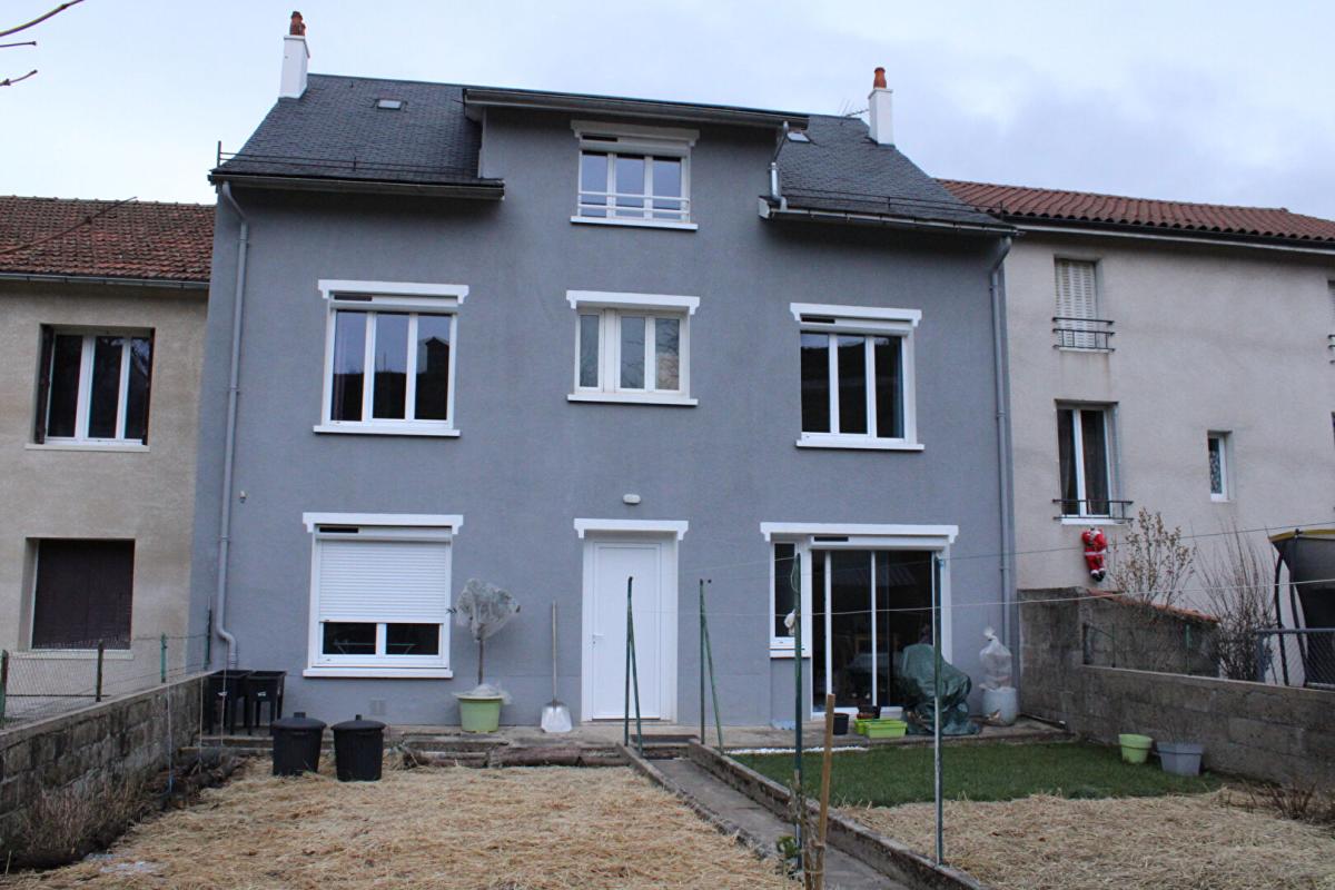 LANGOGNE Maison avec jardin Langogne 9 pièce(s) 190 m2 avec appartement independant 12