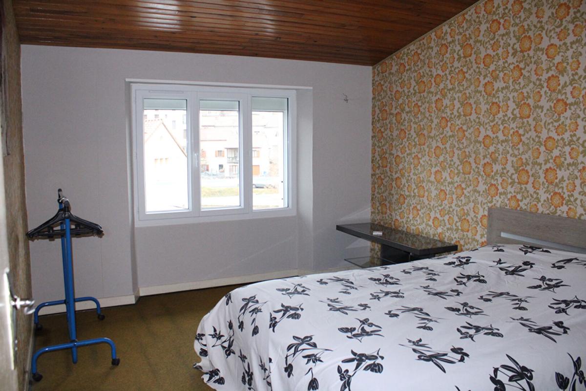 LANGOGNE Maison avec jardin Langogne 9 pièce(s) 190 m2 avec appartement independant 8