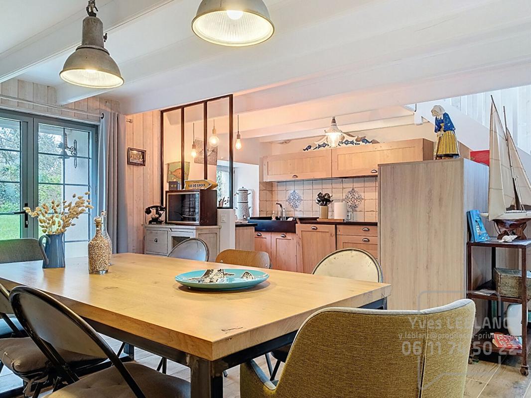 GROIX Maison Groix 10 pièce(s) 101 m2 2