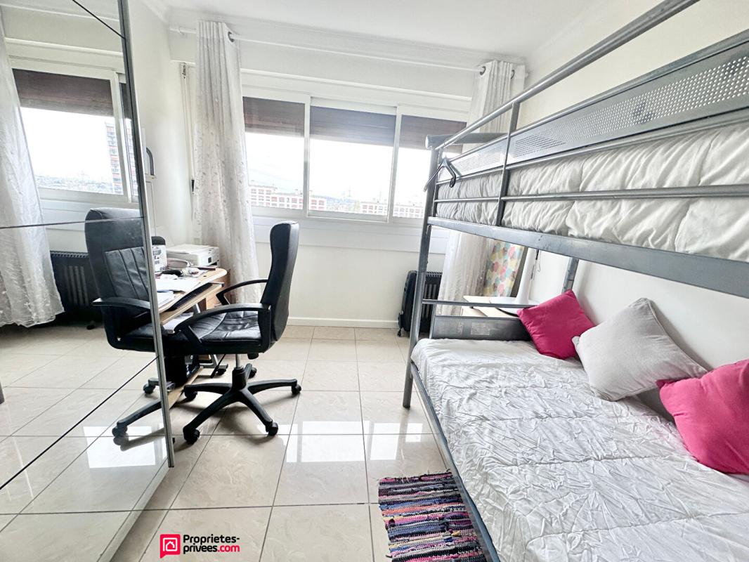 SARCELLES EXCLUSIVITÉ -90 m² -3 CHAMBRES - PARKING + CAVE - À SAISIR ! 9